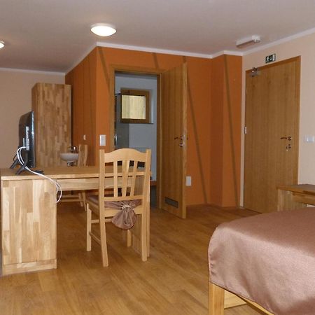 Guest House Eco Vila Mila روغاسكا سْلاتِنا الغرفة الصورة