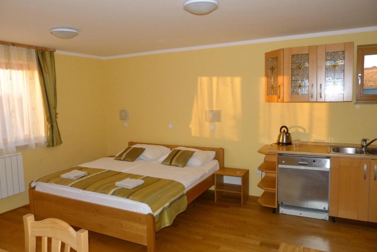 Guest House Eco Vila Mila روغاسكا سْلاتِنا المظهر الخارجي الصورة