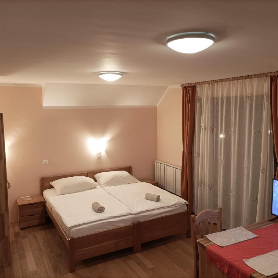 Guest House Eco Vila Mila روغاسكا سْلاتِنا المظهر الخارجي الصورة