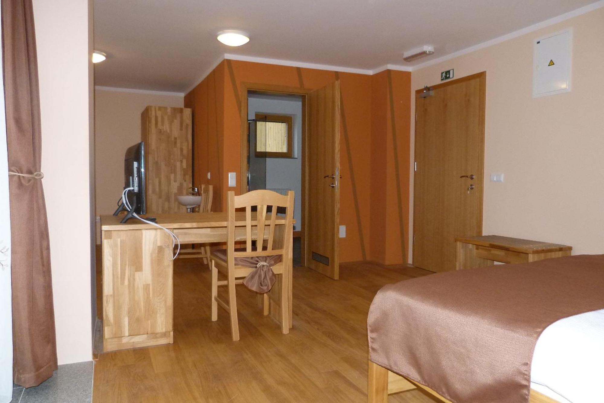 Guest House Eco Vila Mila روغاسكا سْلاتِنا الغرفة الصورة