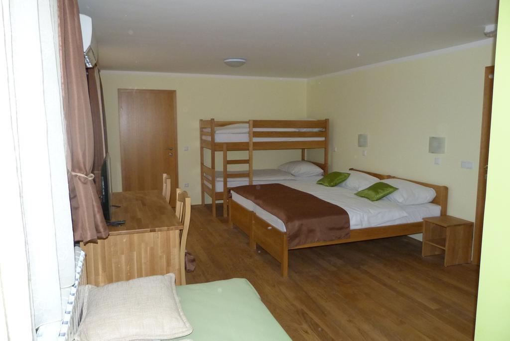 Guest House Eco Vila Mila روغاسكا سْلاتِنا المظهر الخارجي الصورة