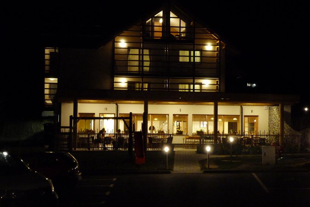 Guest House Eco Vila Mila روغاسكا سْلاتِنا المظهر الخارجي الصورة