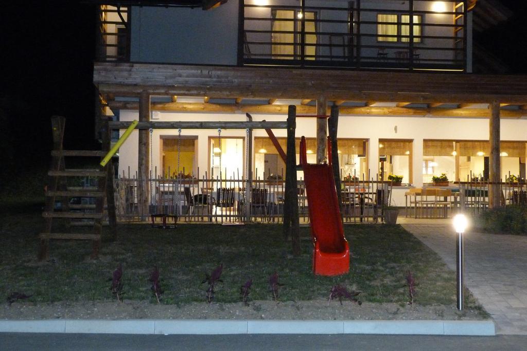 Guest House Eco Vila Mila روغاسكا سْلاتِنا المظهر الخارجي الصورة